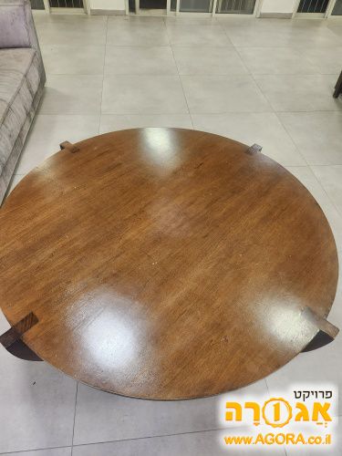 שולחן