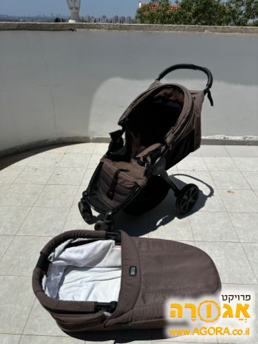 עגלה טיולון ואמבטיה של britax