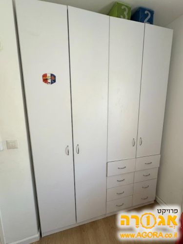 ארון עם תלייה, מדפים ומגירות 240x 160