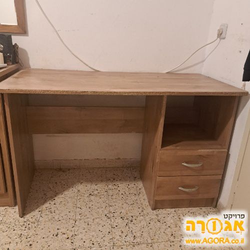 שולחן מחשב