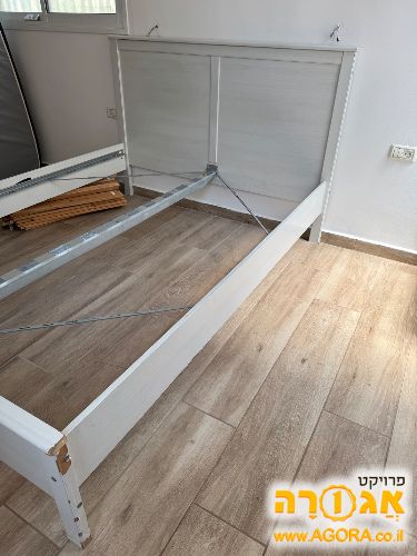 מסגרת למיטה queen size