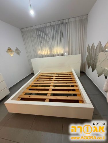 בסיס מיטה זוגית ללא מזרון