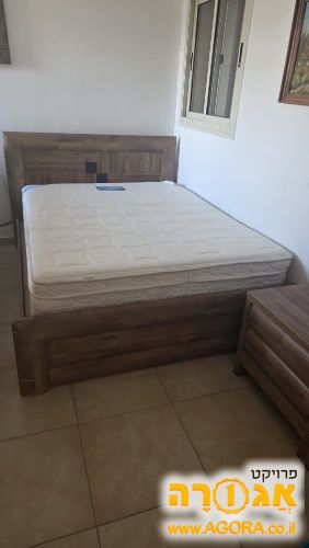 מיטה זוגית
