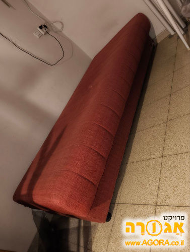 ספה/מיטה עם ארגז מצעים