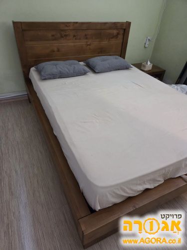 מיטה זוגית+מזרן+2 שידות