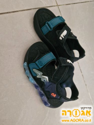 סנדלים לבן חדשים מידה 25