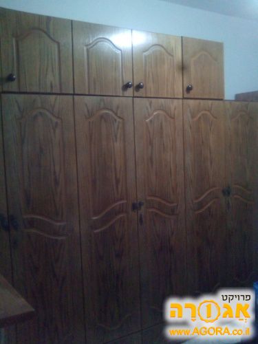 ארון בגדים וינטג'