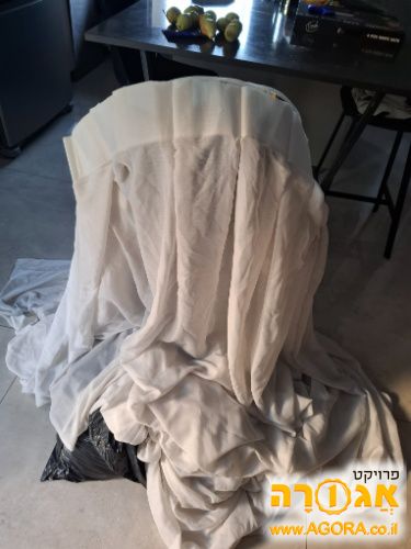 וילון לבן ארוך לסלון