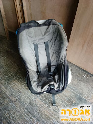 כיסא תינוק לרכב