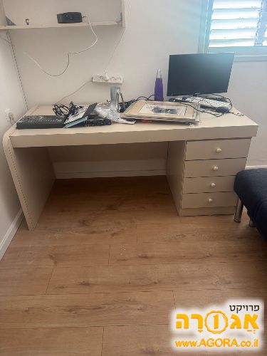 שולחן עבודה