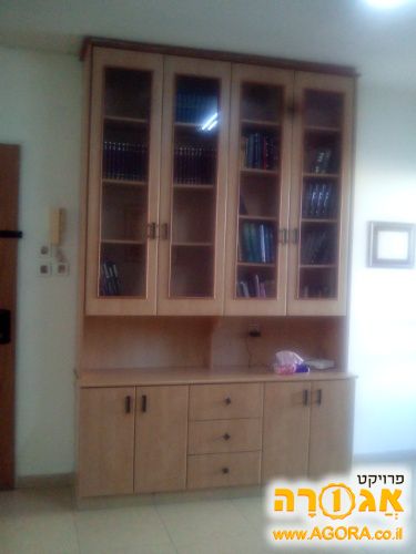 ארון ספרים