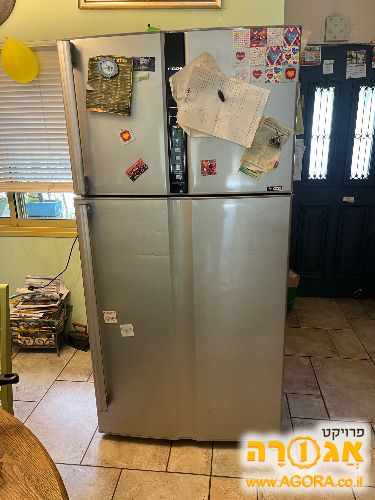 מקרר ענק היטאצ'י