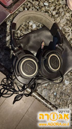 אוזניות audio technica ath-m50