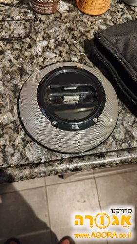 רמקול נייד על סוללות / חיבור לחשמל jbl
