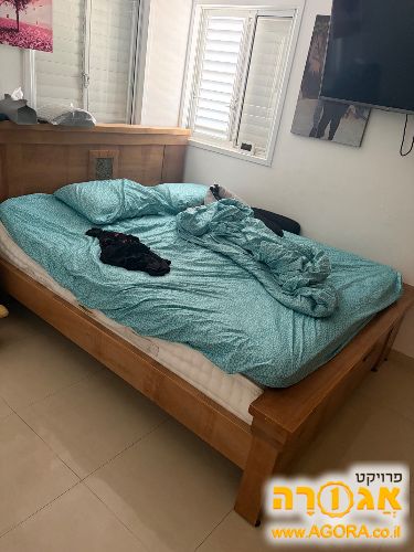 בסיס מיטה ללא מזרון