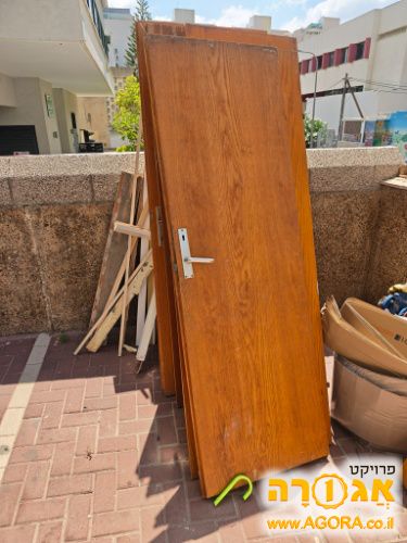 12דלתות פנים בצבע חום