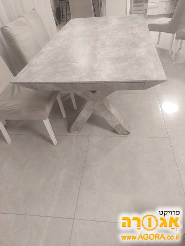 שולחן