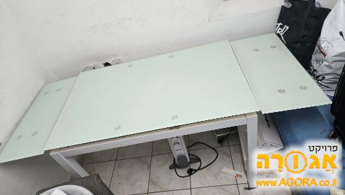שולחן