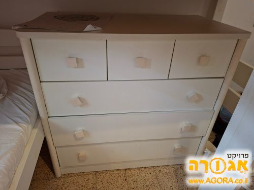 שידה לתינוק