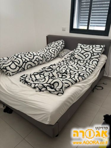 מיטה זוגית מתכווננת