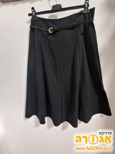 2 חצאיות.שחורות במצב טוב מאוד