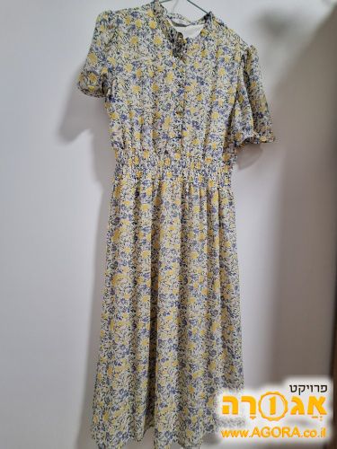 2 שמלות במצב טוב מאוד