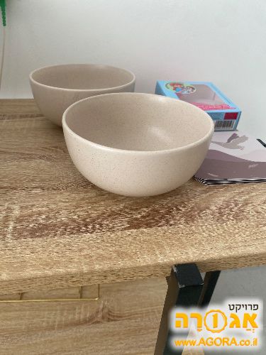 קערות אוכל ועוד דברים