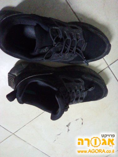 נעליים 42