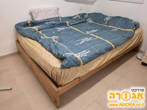 מיטה זוגית מעץ אורן