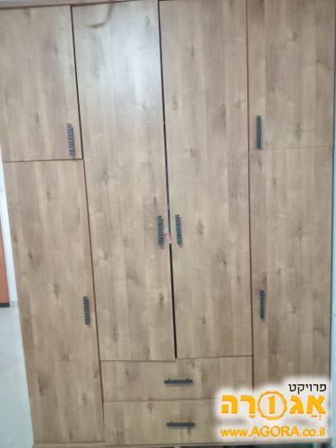 ארון בגדים 4 דלתות