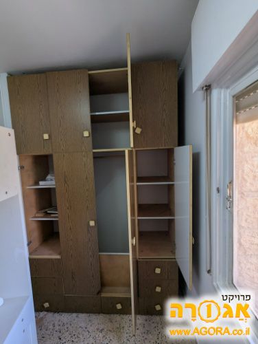 ארון עץ 4 דלתות