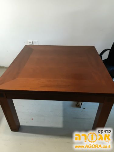 שולחן