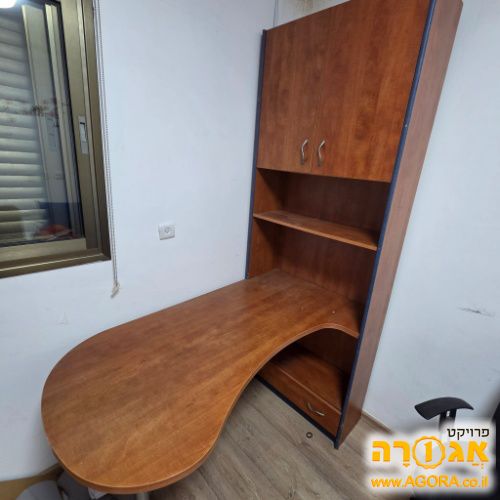 שולחן מחשב