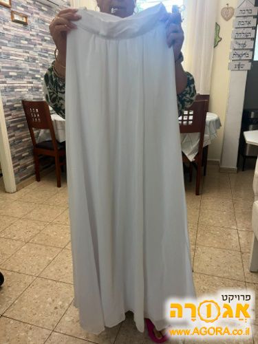 חצאית לבנה (כלה)