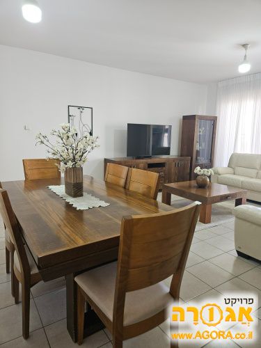 פינת אוכל וריהוט לסלון