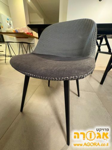 כסאות