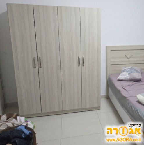 ארון בגדים