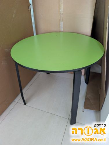 שולחן