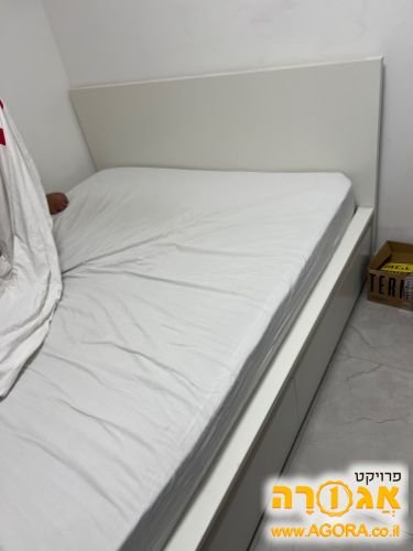 מיטה זוגית