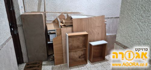 עץ סנדוויץ' מארונות קיר שפורקו