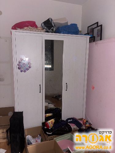 ארון בגדים