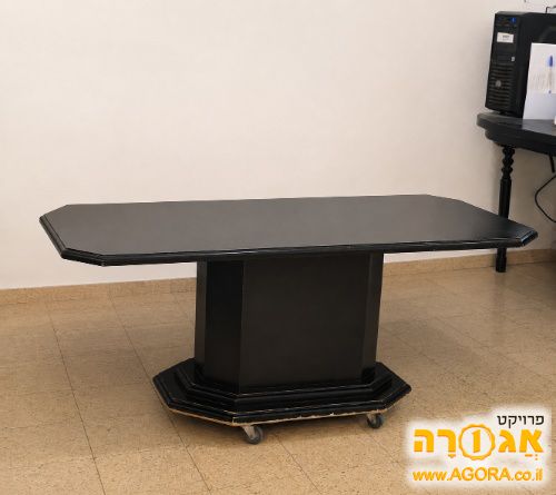 שולחן סלוני