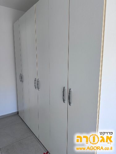 ארון 6 דלתןת