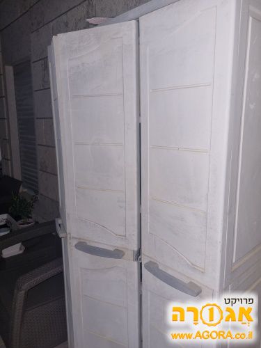 מחסן כתר שלוש דלתות