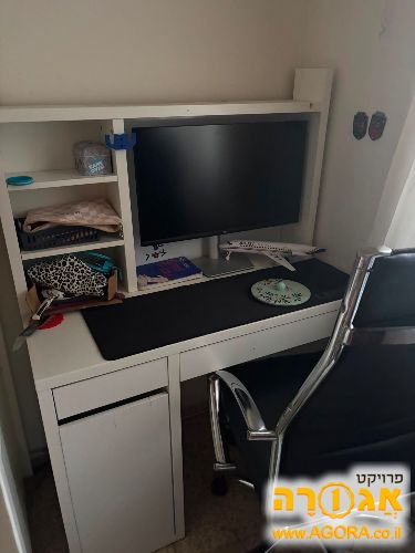 שולחן כתיבה