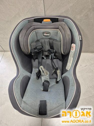 כיסא בטיחות לתינוק למכונית