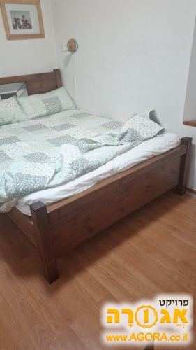 2 מיטות שינה מעץ מלא