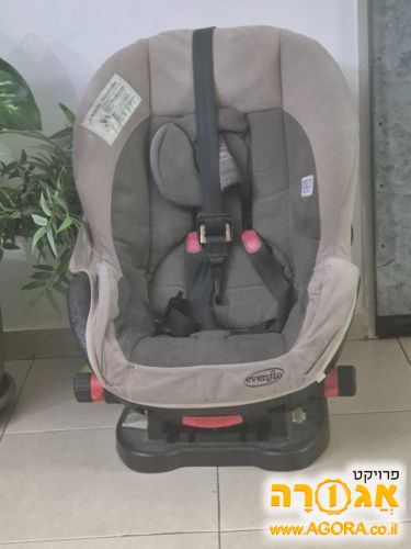 כיסא בטיחות לרכב
