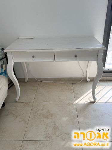 שולחן כתיבה