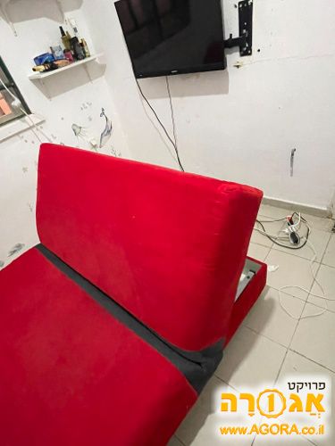 מיטה זוגית עם ארגז איחסון